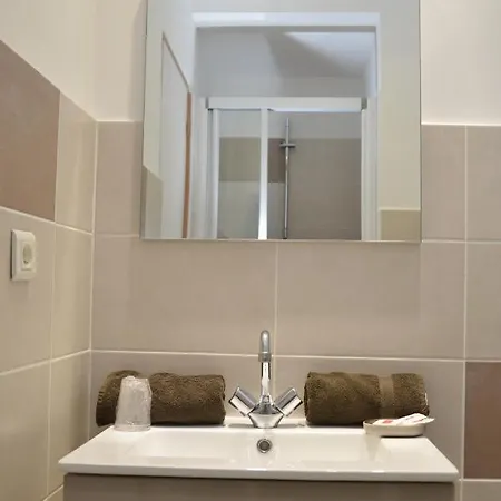 Le Terminus 2* Ле-Лаванду