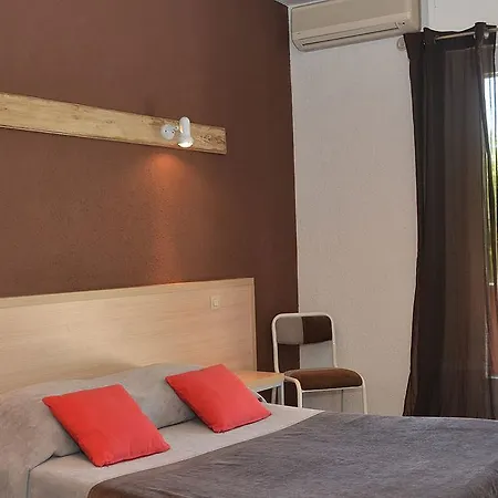 Le Terminus Hotel 2*