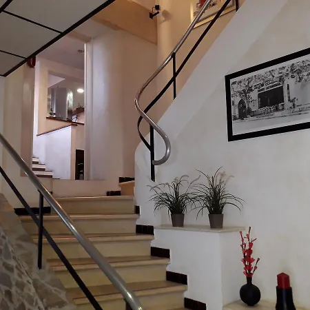 Hotel Le Terminus 2*