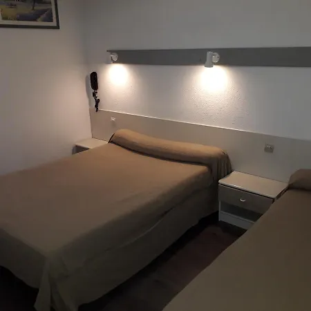 Отель Le Terminus Ле-Лаванду