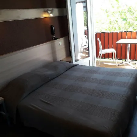 Le Terminus Hotel 2*