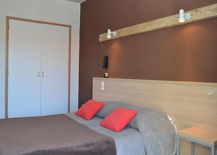 Le Terminus 2* لو لا فاندو