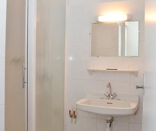 Le Terminus 2* لو لا فاندو